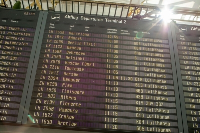 Meistens geht der erste Blick am Flughafen direkt zur Anzeigetafel