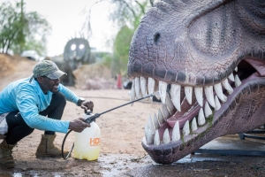 Phoenix Zoo - Dinosaurs in the Desert: Zahnpflege zur Eröffnung